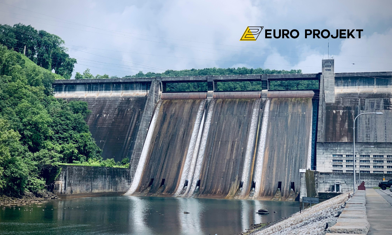 Tama na rzece - jedna z konstrukcji hydrotechnicznychwzmacnianych przez wrocławską firmę Euro Projekt